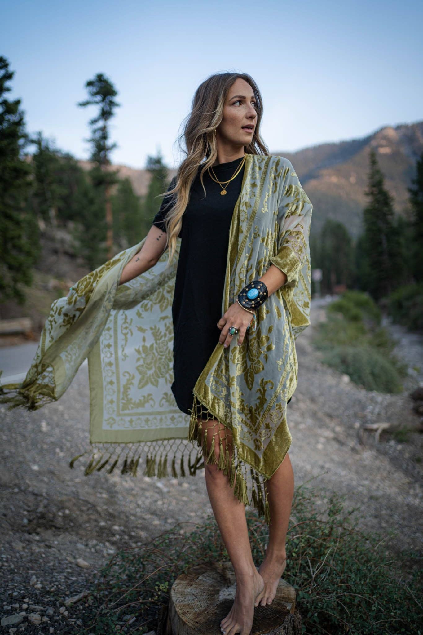 Winter Favorite: Crushin' On You Velvet Kimono - Olive: OS