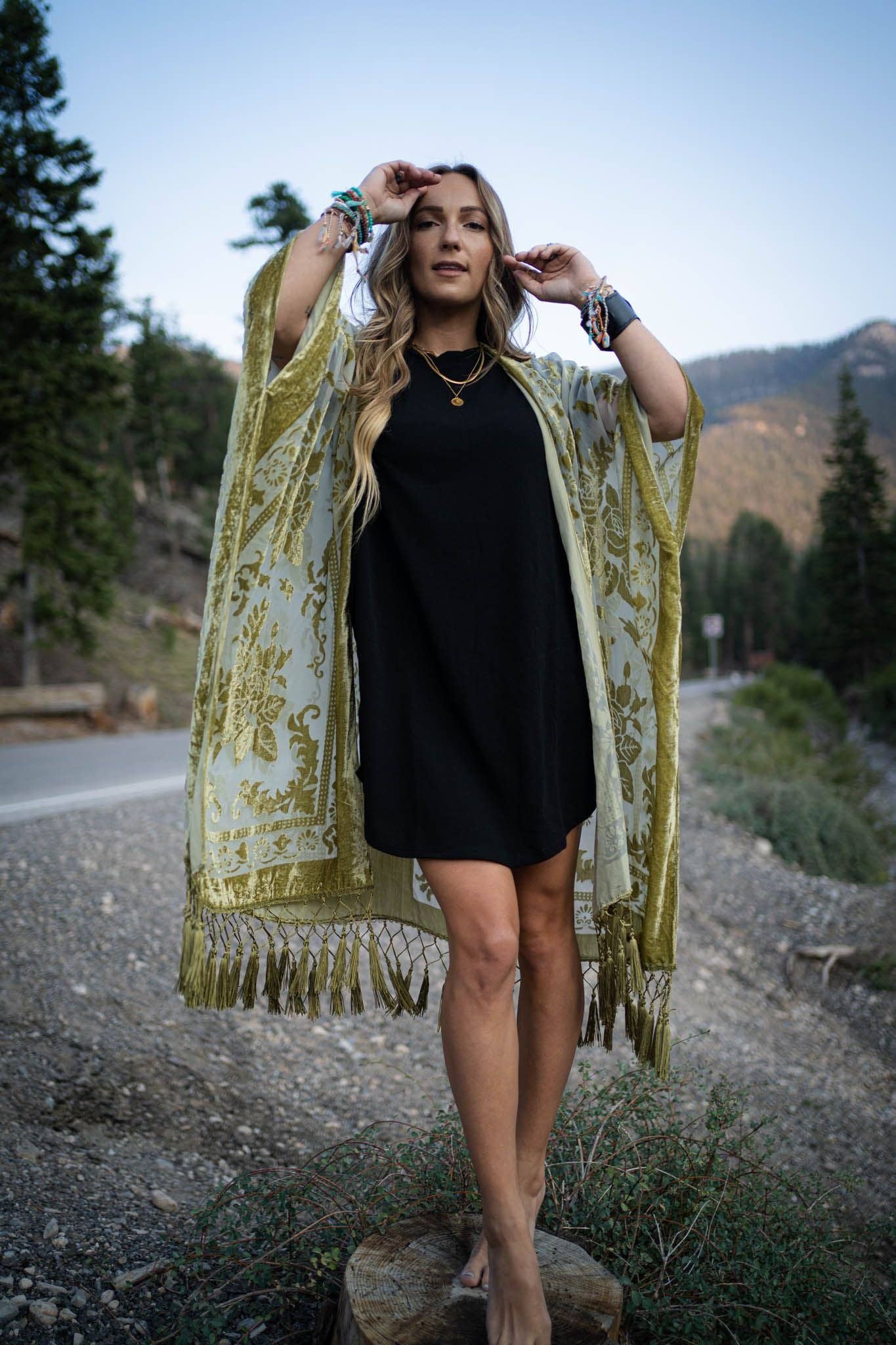 Winter Favorite: Crushin' On You Velvet Kimono - Olive: OS