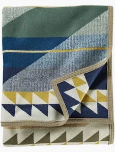 Jacquard Unnapped Robe in Fossil Springs