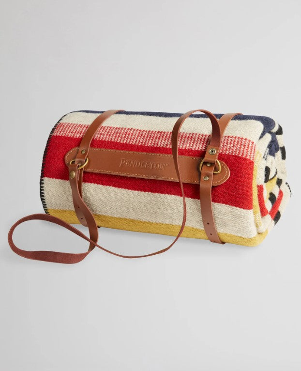 PENDLETON BRIDGER WOOL THROW WITH CARRIER