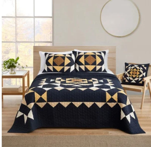 LACE RIVER PIECED QUILT SET